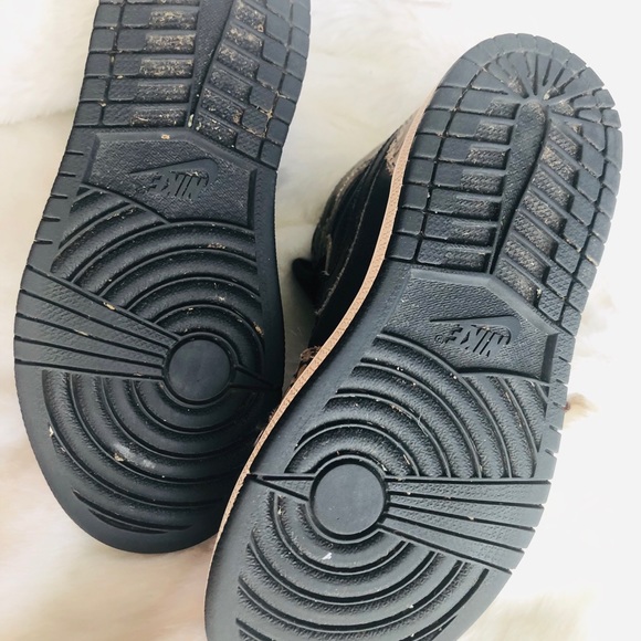 Jordan Retro 1 - Picture 4 of 4